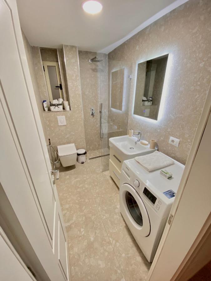 Jolie Center Apartment Tiranë Luaran gambar