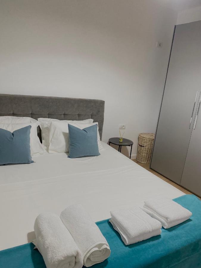 Jolie Center Apartment Tiranë Luaran gambar
